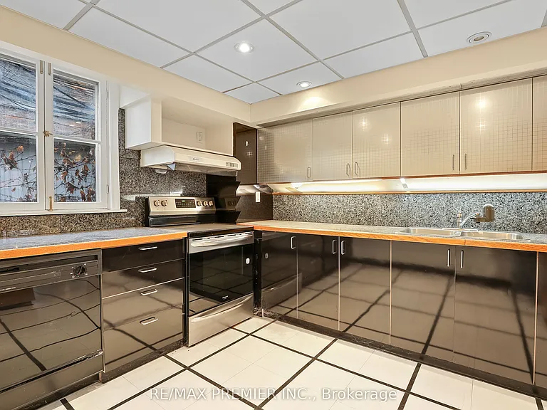394A King St E #UPPER — Photo 11