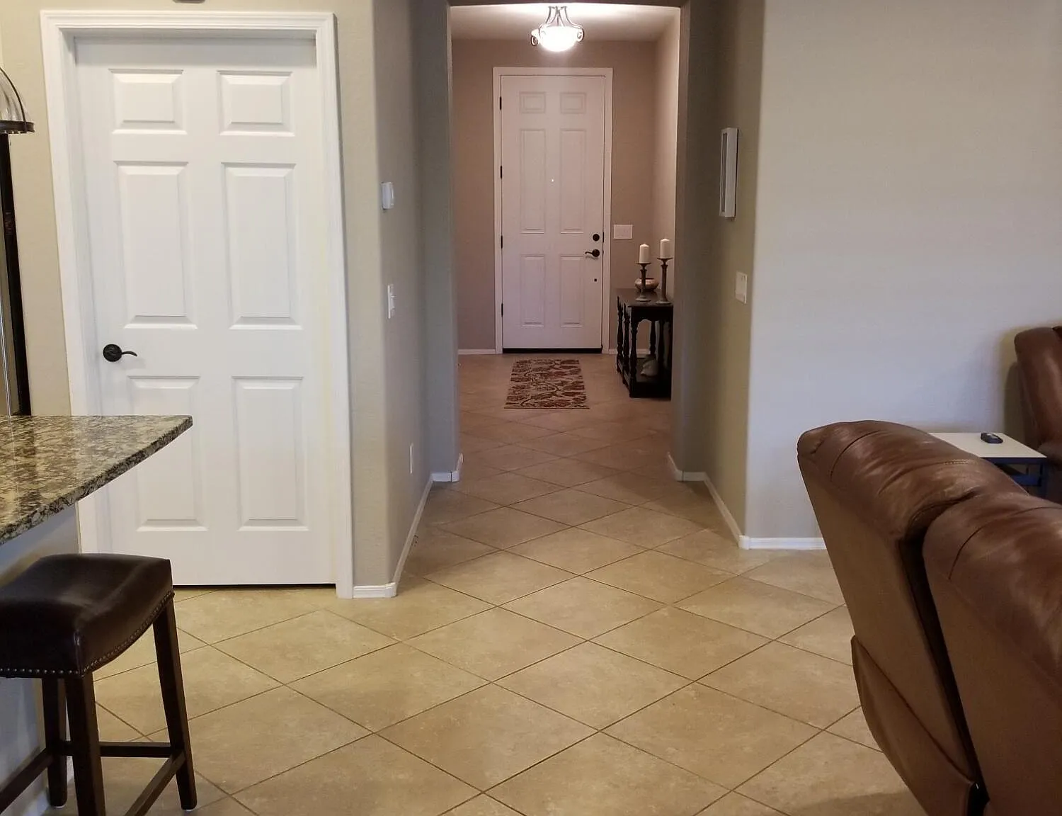 2 bed, 2.0 bath, 1705 sqft, $2,400 — Photo 2
