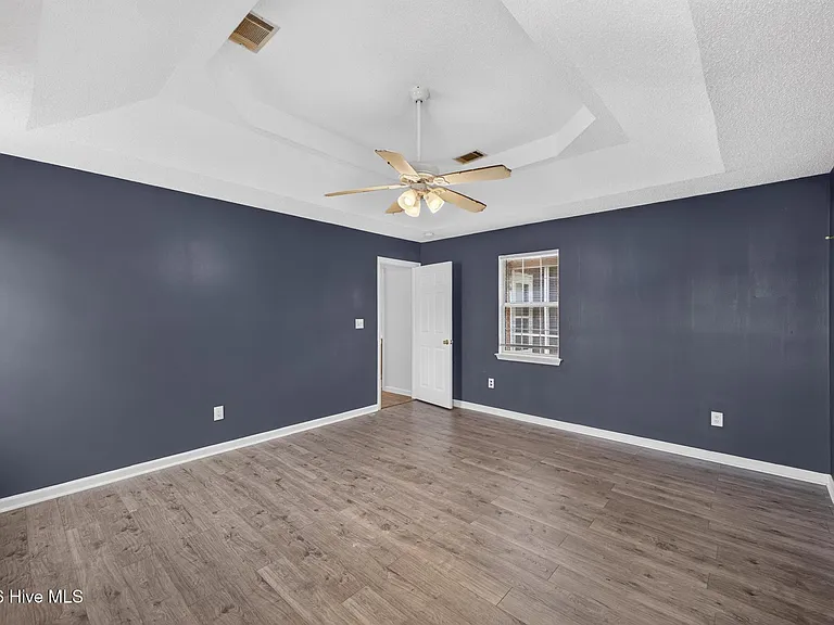 4810 Golden Leaf Ln — Photo 21