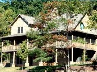 75 Shepherd Dr, Hayesville, NC 28904
