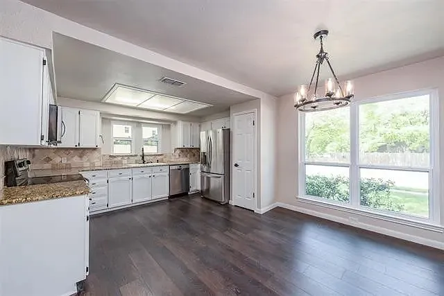2800 Wildplum Dr — Photo 3