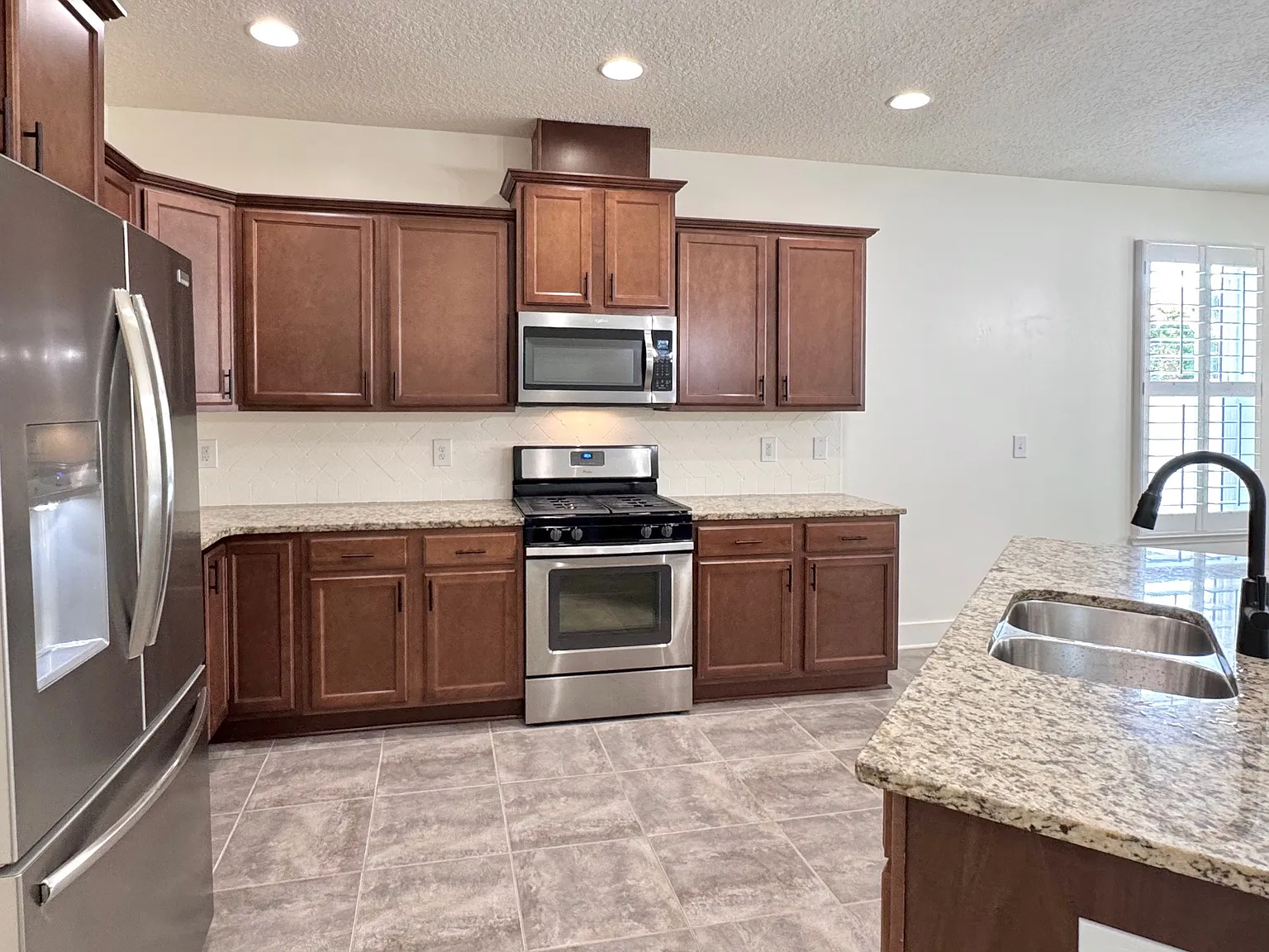 3 bed, 1670 sqft, $3,500 — Photo 3