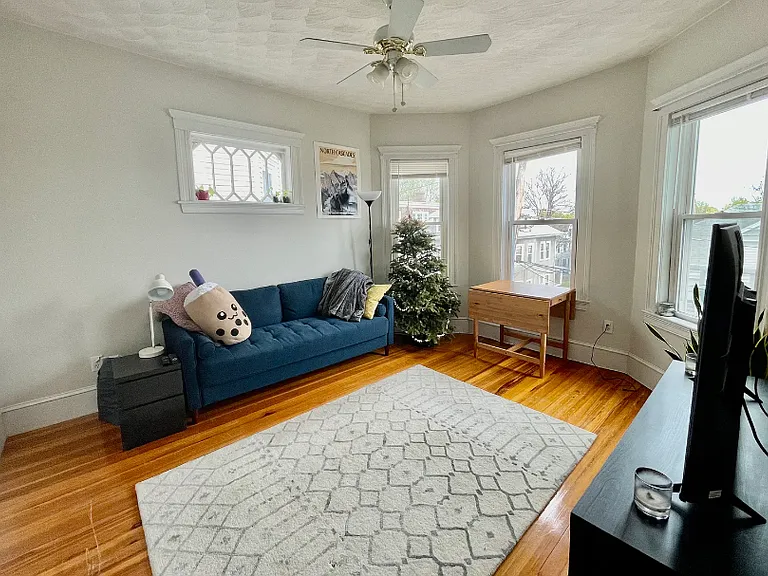 74 Newbury St — Photo 1