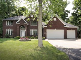3909 S Woodendale Way, Appleton, WI 54915
