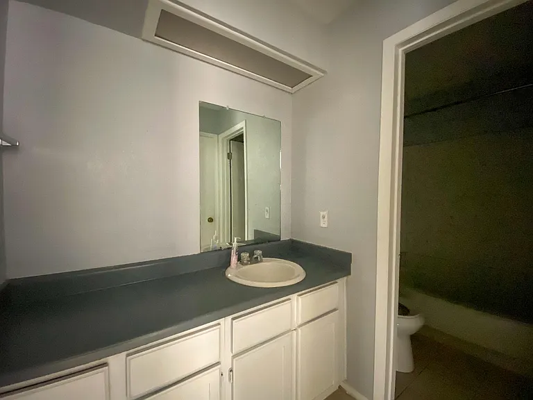 2322 Capitan Dr #C — Photo 10