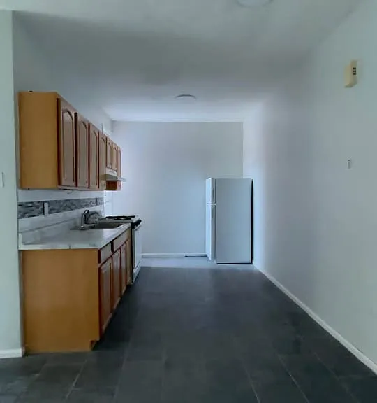 382 Clifton Ave #L10 — Photo 6