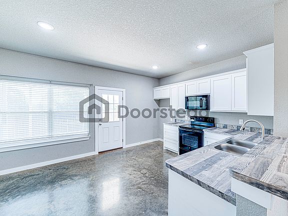 5th image of 216 S Preston St
