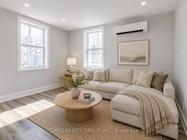 1480 Dundas St E #5, Toronto, ON M4M 1S9