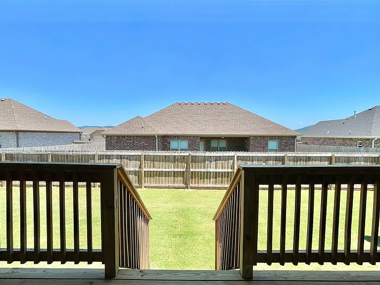 530 Captain Hopkins St — Photo 38