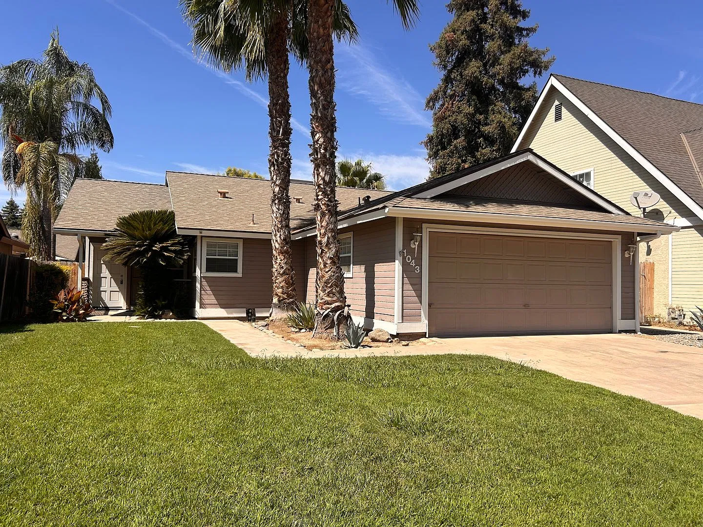 Cute home for rent in Visalia! — Photo 1