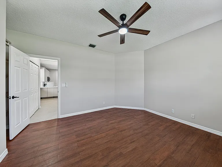 12325 Cascades Pointe Dr — Photo 45