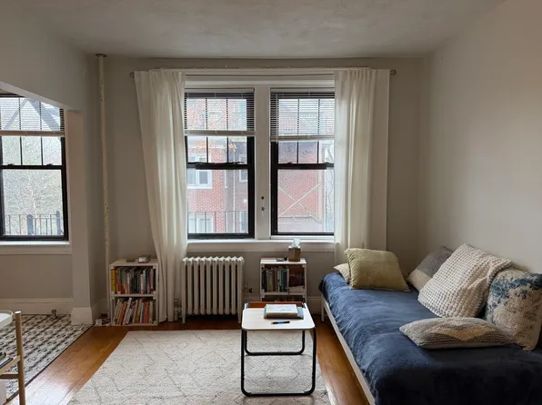 189 Chestnut Hill Ave APT 14, Brighton, MA 02135