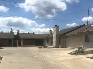 1071 N Lynora St, Tulare, CA 93274