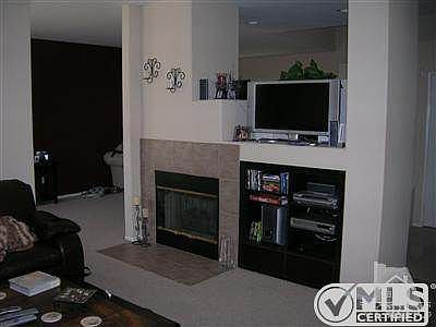 Family Room w/ Media Niche