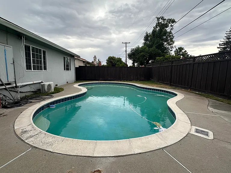 756 Broadmoor Dr — Photo 11