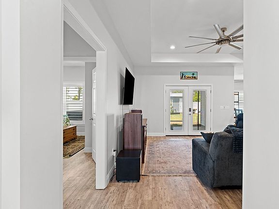 3rd image of 303 Nautilus Dr