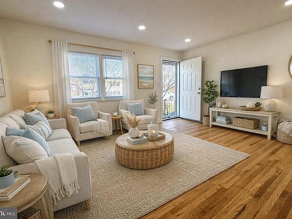 2nd image of 504 Crisfield Rd