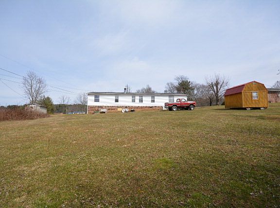 4th image of 299 Robinson Dr