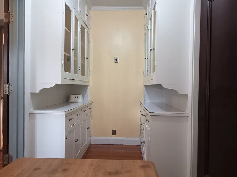 2333 Scottwood Ave #1 — Photo 6