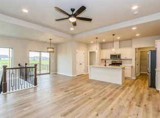 721 Chamberlin Ln, North Liberty, IA 52317