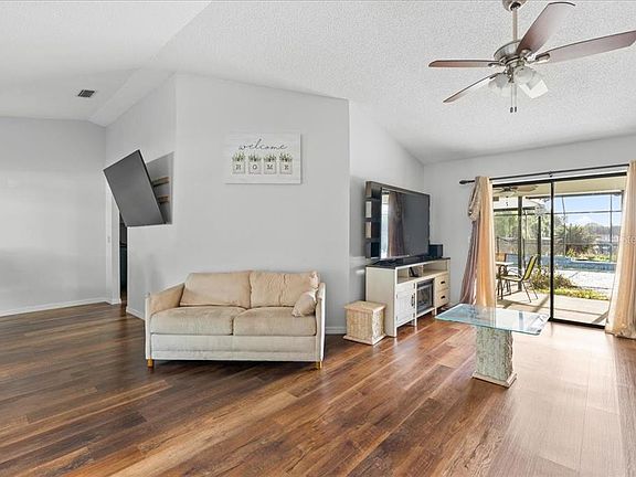 2nd image of 905 STRATFORD MANOR DRIVE