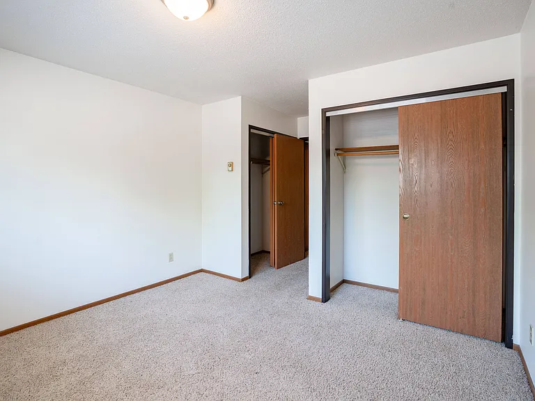 Fargo, ND West Oak Apartments | 11A | Bedroom