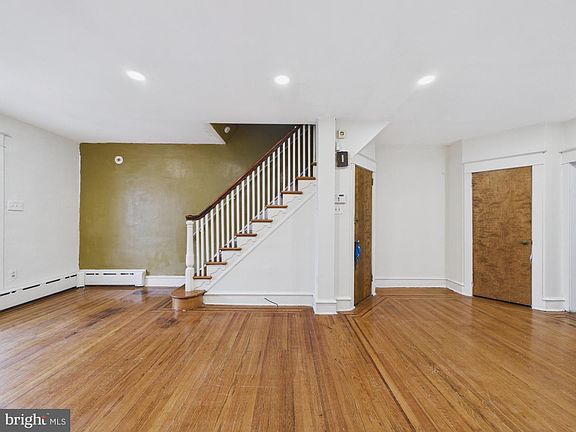 2nd image of 309 Rosemar St