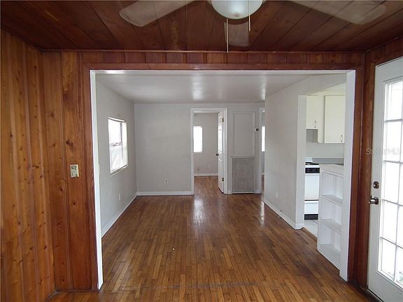 5th image of 4571 52nd Ave N
