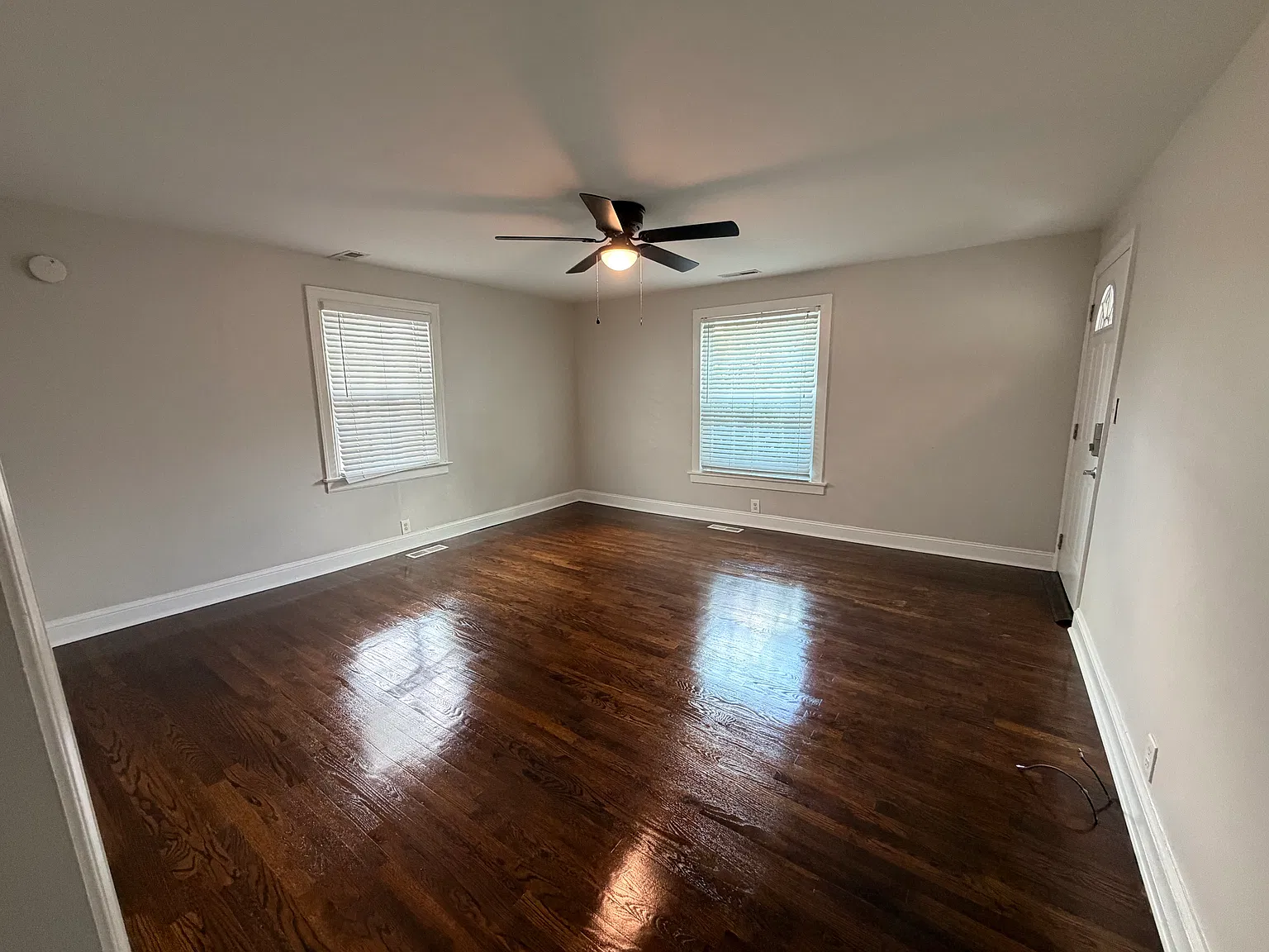 2 bed, 885 sqft, $1,700 — Photo 3