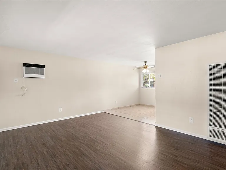 Melrose Manor Apartments - Riverside, CA — Photo 80