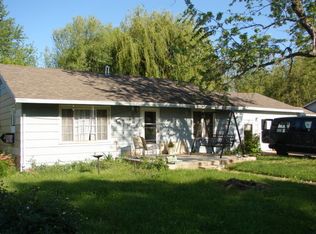 204 S Peightel St, Seymour, MO 65746