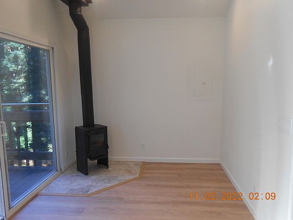 3rd image of 10668 River Dr