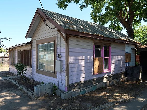 3rd image of 7844 Molinos Ave