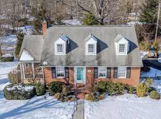 212 Gateswood Rd, Lutherville Timonium, MD 21093