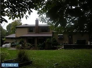 1515 Terrace Dr, Maple Glen, PA 19002