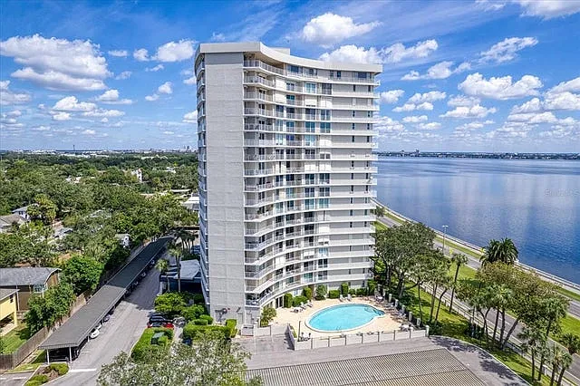 2611 Bayshore Blvd — Photo 34