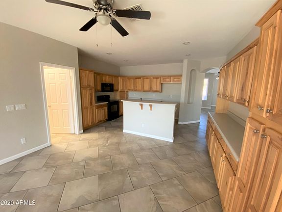 3rd image of 1585 E Aloe Pl