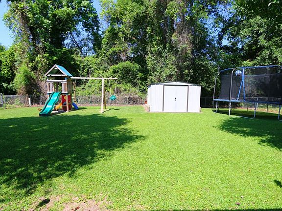 5th image of 169 Leisure Dr