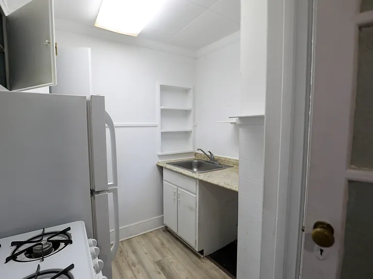 16 John St #3 — Photo 4