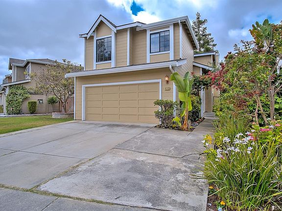3rd image of 4712 Creekwood Dr