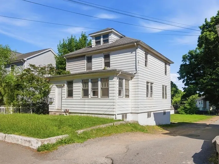 55 Wayne Ave — Photo 2