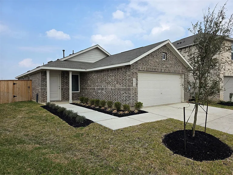 26930 Cascade Sunrise St — Photo 3