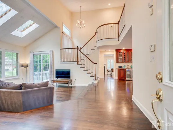 1 Mimosa Ct, Princeton, NJ 08540