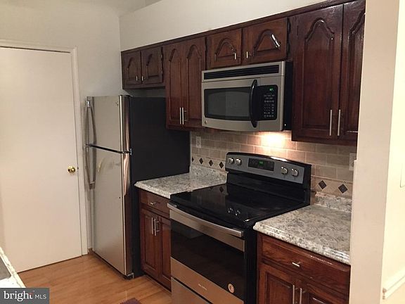 4th image of 7702 Lafayette Forest Dr APT 26