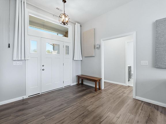 3rd image of 2336 Hamlet Ct