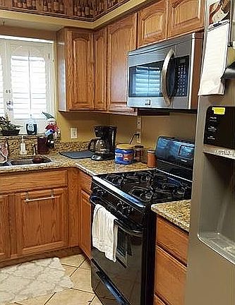 4th image of 379 Kingsley Dr