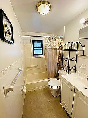 4th image of 376 8th Ave #4