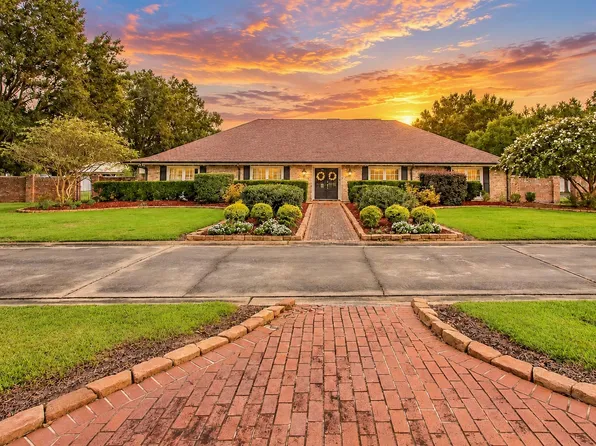 2103 E Academy Ave, Jennings, LA 70546