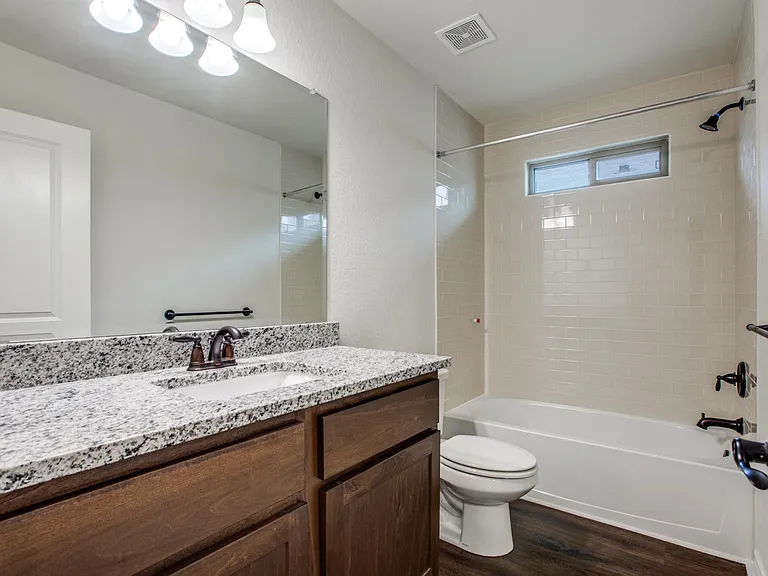 10338 Lynwood Br #101 — Photo 8