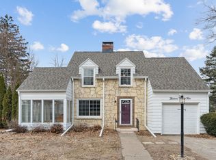 1324 Caroline Ave, Clinton, IA 52732